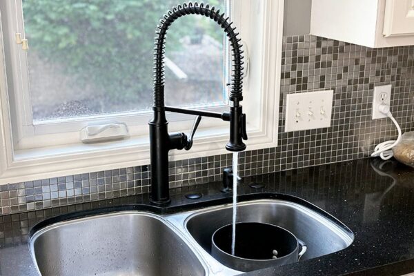 Choosing the Right Kitchen Faucets for Function and Style
